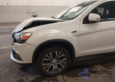 2017 Mitsubishi Outlander Sport 2.0 Le z USA, uszkodzony, nr VIN JA4AR3AU7HZ043197
